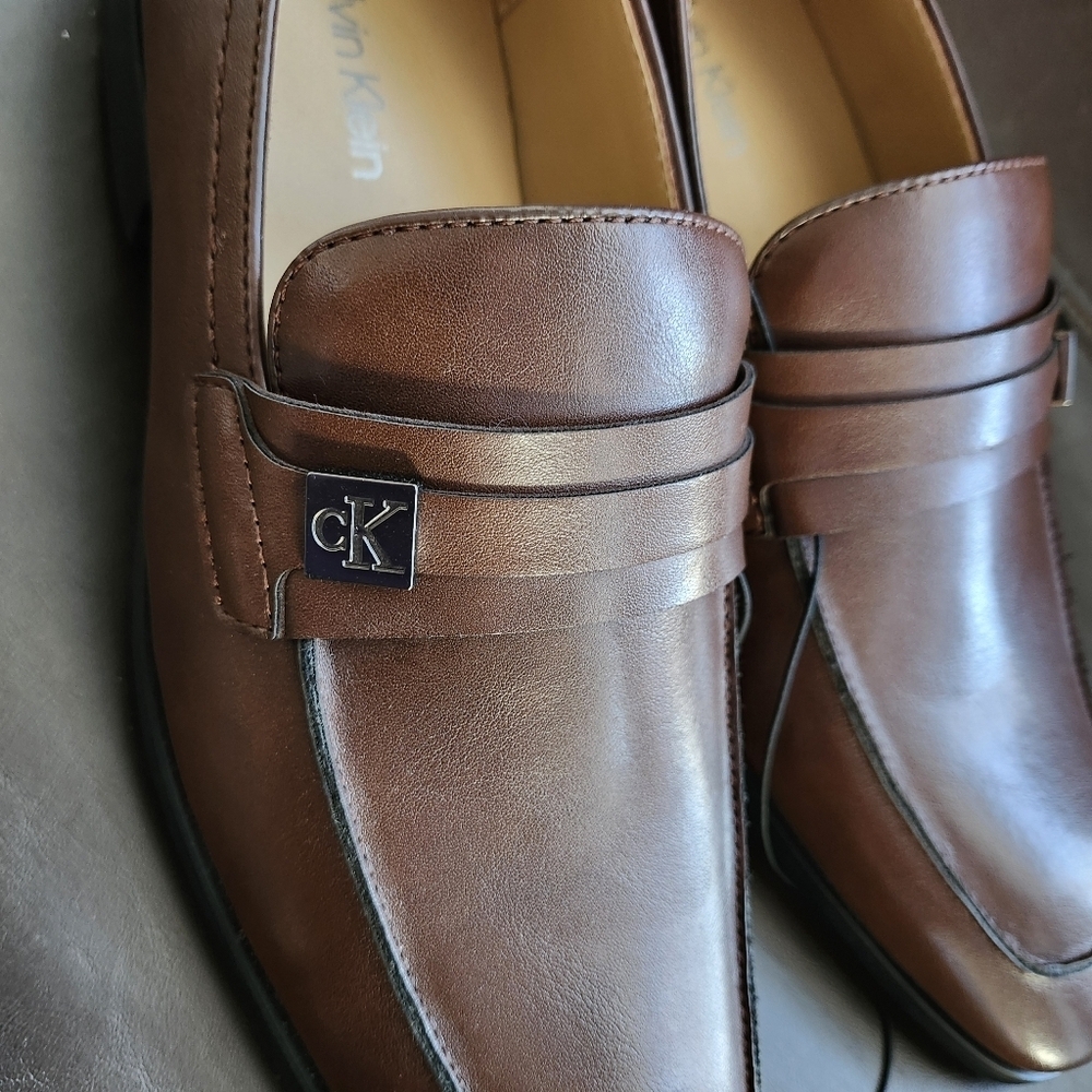 New Calvin Klein Brown Slip On Loafer Faux Leather Dress Shoe Mens 7.5 Work Prom - Picture 2 of 7